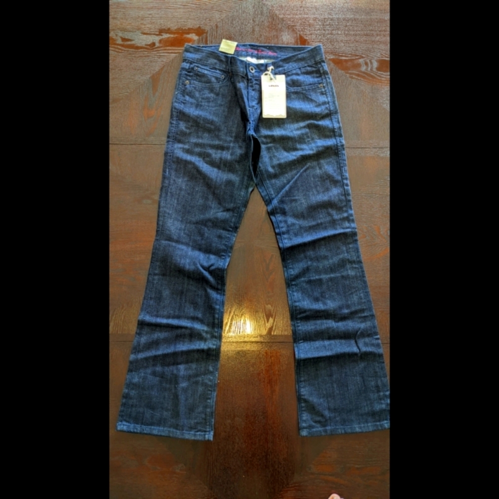 NWT Levi's 522 Ultra Low Rise Dark Indigo Wash Boot Cut Jeans - Women's 6M/28W